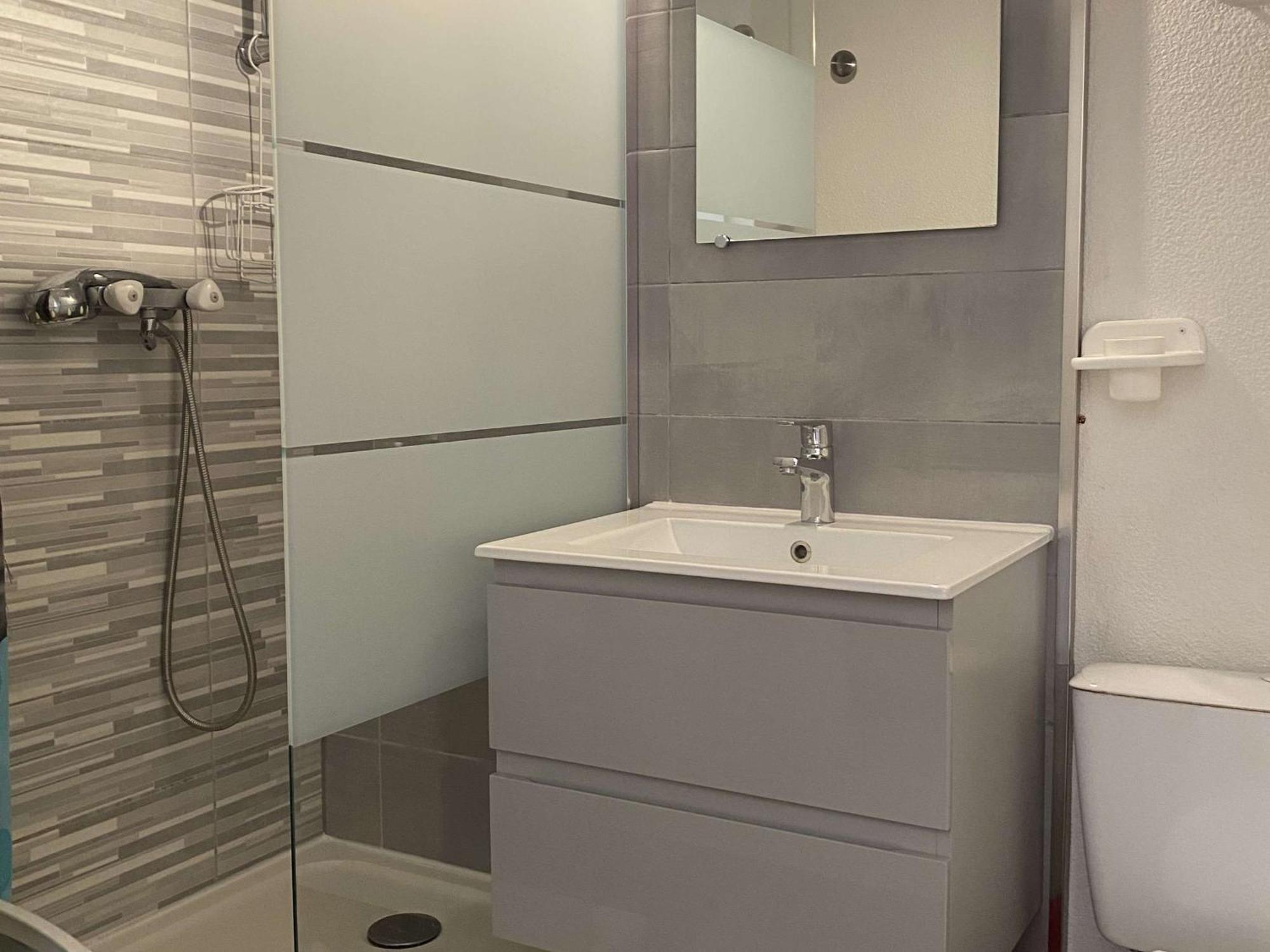 Studio Confort 2* Avec 2 Parkings Prives, Proche Thermes, Calme Et Bien Equipe - Balaruc-Les-Bains - Fr-1-553-114 外观 照片